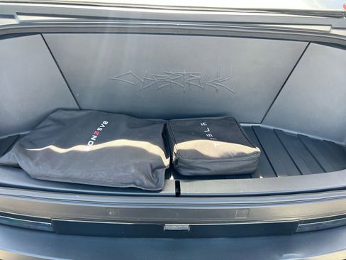 Used 2024 Tesla Cybertruck AWD Crew Cab image 18