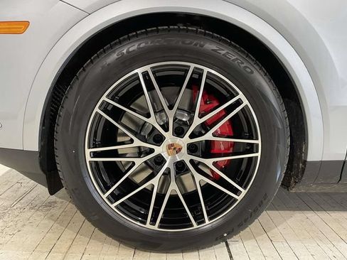 New 2026 Porsche Cayenne S AWD/4WD image 13