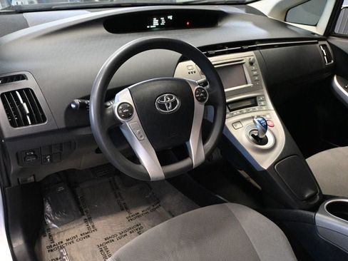Used 2013 Toyota Prius Two FWD image 10