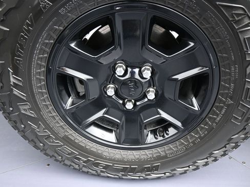 Used 2023 Jeep Gladiator Mojave image 42