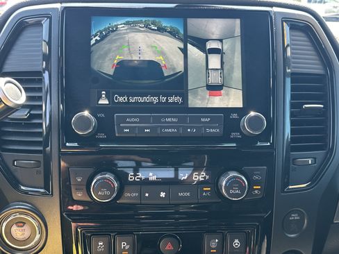Used 2021 Nissan Titan PRO-4X w/ Pro-4x Convenience Package AWD/4WD image 31