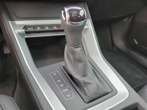Used 2025 Audi Q3 2.0T Premium image 20