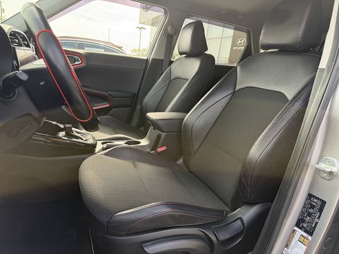 Used 2023 Kia Soul GT-Line image 10