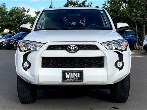 Used 2019 Toyota 4Runner SR5 image 3