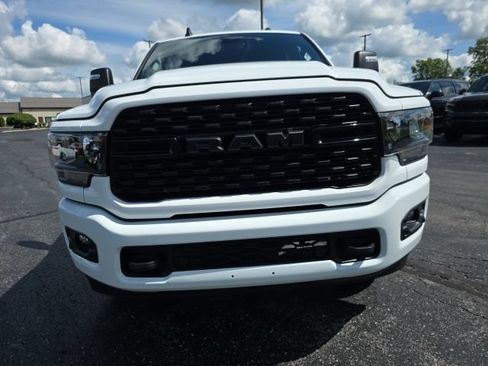 Used 2024 RAM 2500 Big Horn w/ Night Edition AWD/4WD image 11