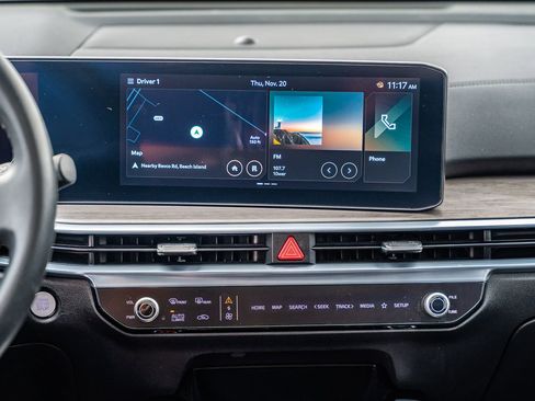 Certified 2024 Kia Sorento SX image 28