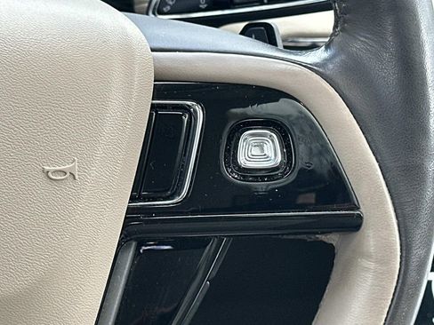 Used 2022 Lincoln Corsair Reserve w/ Equipment Group 201A image 26