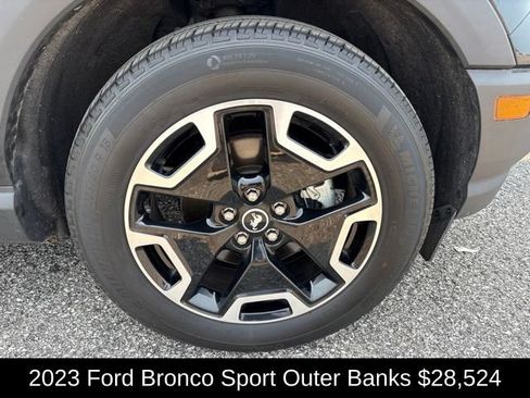 Used 2023 Ford Bronco Sport Outer Banks w/ Tech Package AWD/4WD image 9