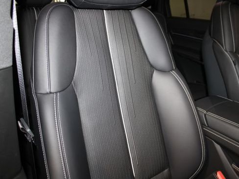 Certified 2026 Cadillac Vistiq Sport w/ LPO, Floor Liner Package AWD/4WD image 33