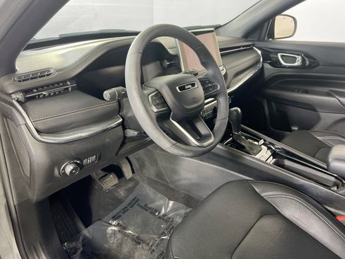 Used 2023 Jeep Compass High Altitude AWD/4WD image 9