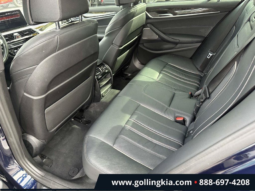 Used 2022 BMW M550i xDrive w/ Premium Package AWD/4WD image 10