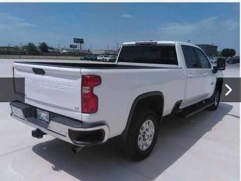 Used 2024 Chevrolet Silverado 2500 LT w/ Texas Edition AWD/4WD image 4
