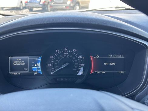 Used 2018 Ford Fusion SE w/ Fusion SE Technology Package image 29