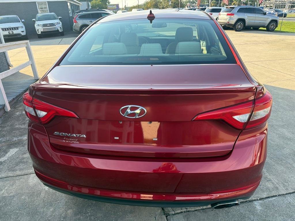 Used 2015 Hyundai Sonata SE w/ Option Group 09 FWD image 12