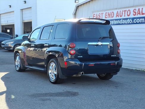 Used 2009 Chevrolet HHR LT image 3