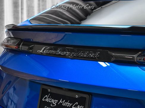 Used 2022 Lamborghini Urus image 45