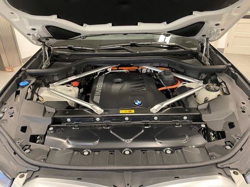 Used 2024 BMW X5 xDrive50e image 30