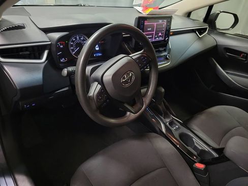 Used 2022 Toyota Corolla LE FWD image 13