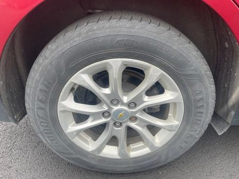 Used 2018 Chevrolet Equinox LT FWD image 12