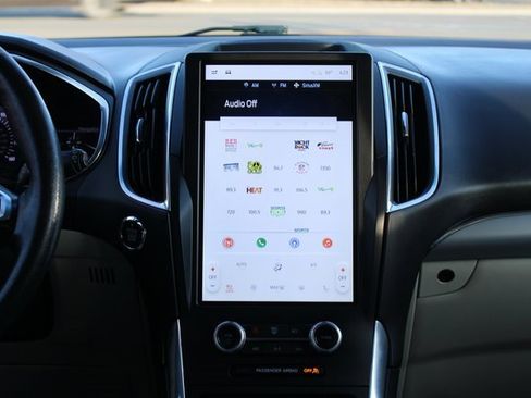 Used 2021 Ford Edge Titanium w/ Equipment Group 301A image 21