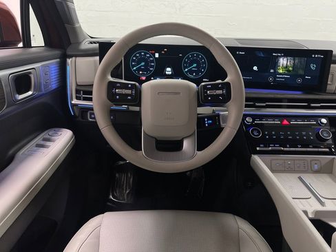 Used 2024 Hyundai Santa Fe Limited w/ Tow & Go Package image 16