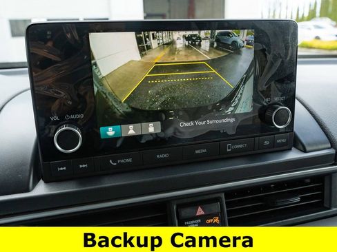 Certified 2023 Honda Pilot LX image 5