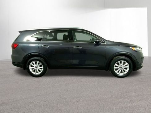 Used 2019 Kia Sorento LX w/ LX Convenience Package image 35