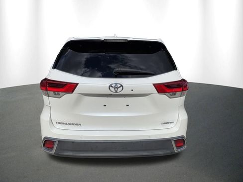 Used 2017 Toyota Highlander Limited Platinum image 11