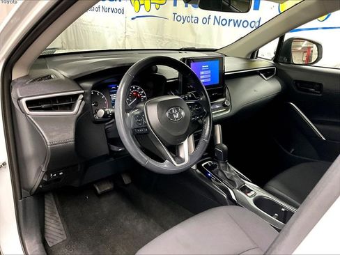Certified 2023 Toyota Corolla Cross LE AWD/4WD image 8