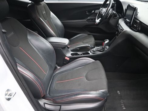 Used 2019 Hyundai Veloster 2.0 Premium FWD image 38