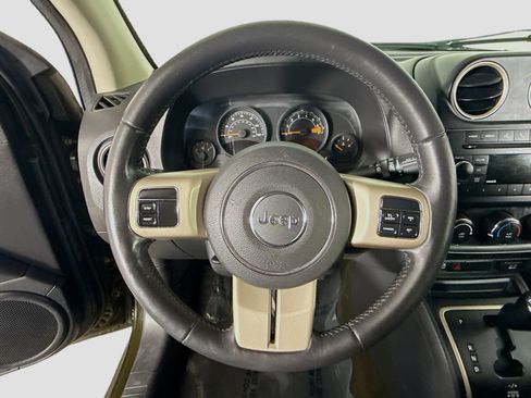 Used 2016 Jeep Compass 75th Anniversary w/ Power Value Group image 13