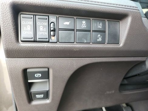 Used 2019 Honda Odyssey EX-L image 18