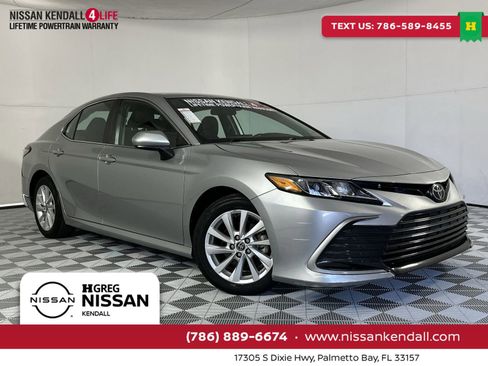 Used 2021 Toyota Camry LE image 1