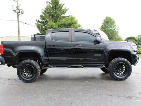 Used 2021 Chevrolet Colorado Z71 w/ Z71 Midnight Edition AWD/4WD image 3