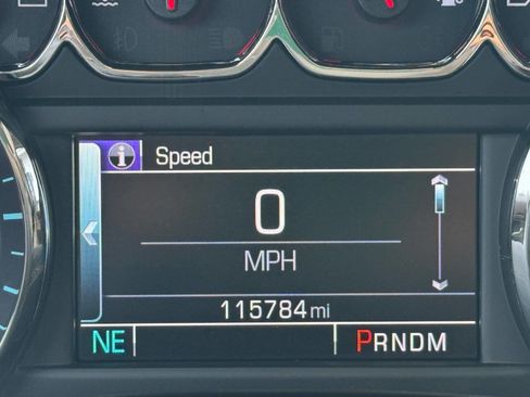 Used 2015 Chevrolet Suburban LTZ RWD image 19