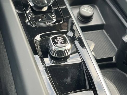 Used 2024 Volvo XC60 T8 Ultimate image 36