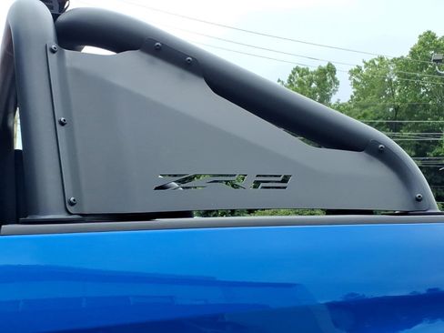 Used 2018 Chevrolet Colorado ZR2 w/ ZR2 Dusk Special Edition AWD/4WD image 17