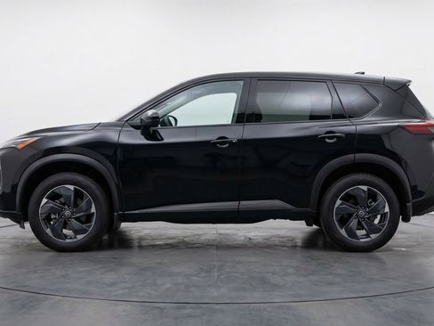 Used 2025 Nissan Rogue SV image 5