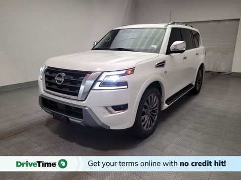 Used 2022 Nissan Armada Platinum w/ Captain's Chairs Package RWD image 1