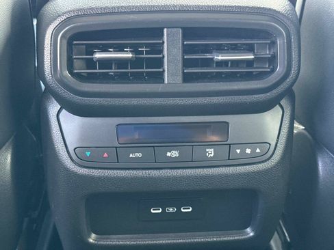Certified 2025 Honda Pilot Touring image 19