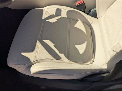 New 2026 Mercedes-Benz C 300 Sedan image 4