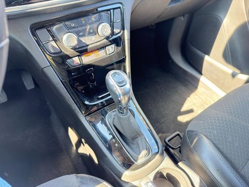 Used 2020 Buick Encore Preferred image 48