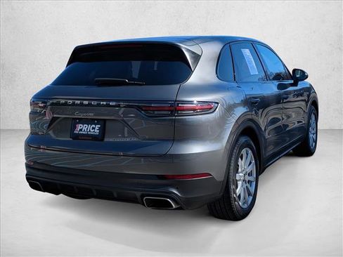 Used 2021 Porsche Cayenne image 5