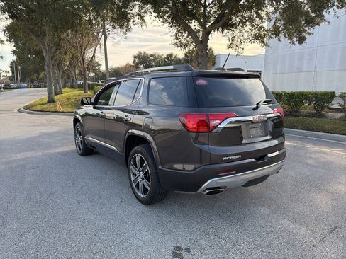 Used 2019 GMC Acadia Denali image 3