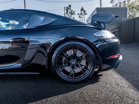 Used 2024 Porsche 718 Cayman GT4 RS image 33