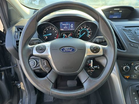Used 2015 Ford Escape SE image 18