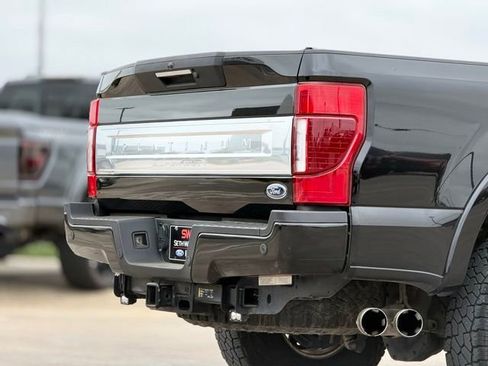 Used 2022 Ford F250 Platinum w/ Tremor Off-Road Package image 13