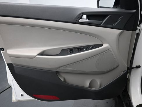 Used 2017 Hyundai Tucson Value AWD/4WD image 19
