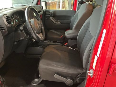 Used 2017 Jeep Wrangler Unlimited Sport image 3