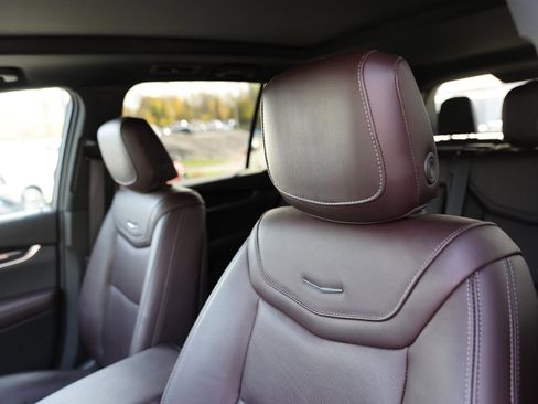 Used 2024 Cadillac XT6 Premium Luxury image 21